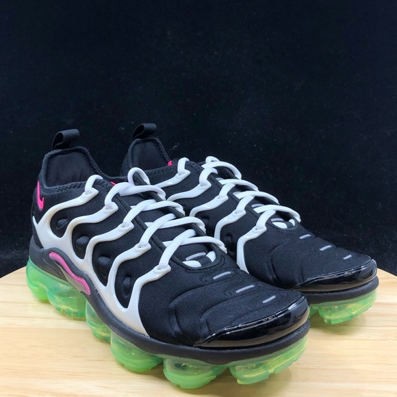 NEW Nike Air Vapormax Plus -Black Green Hyper Pink - DM8121-001 Men’s US Size 7 - Picture 4 of 9